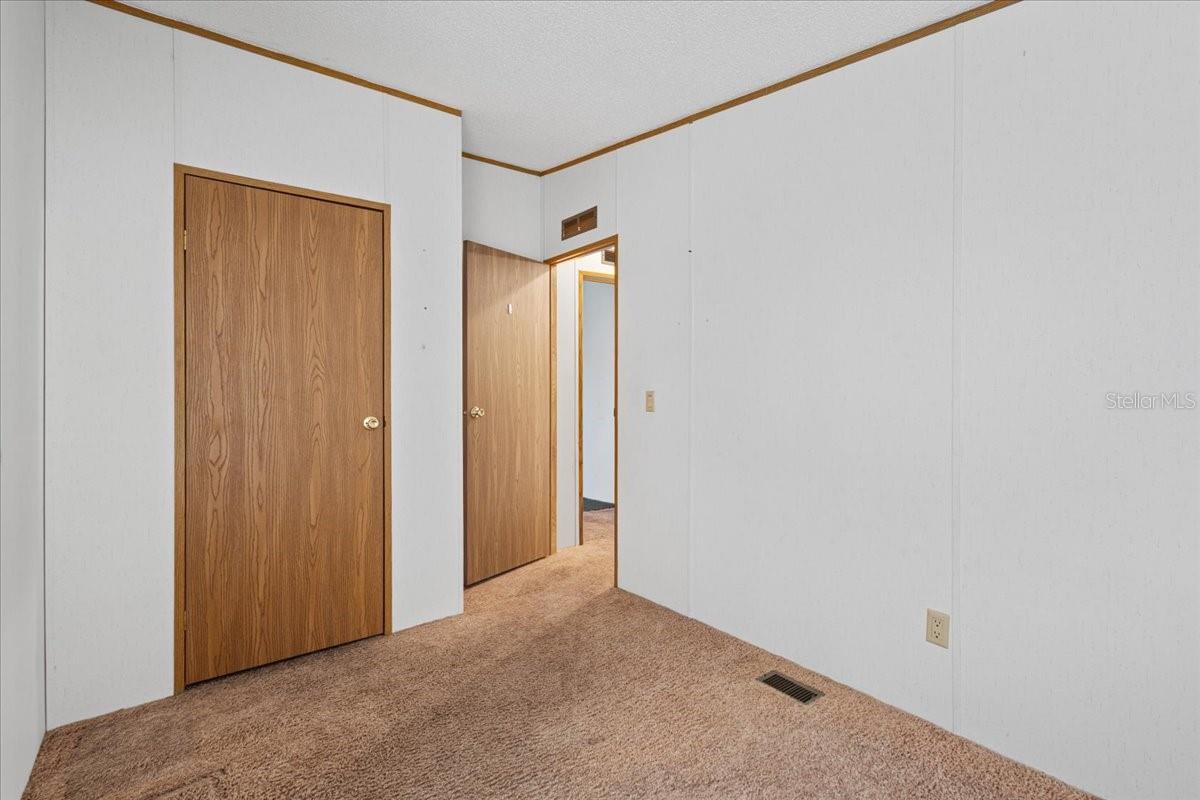 Image 23 of 40 For 14430 Levy Street