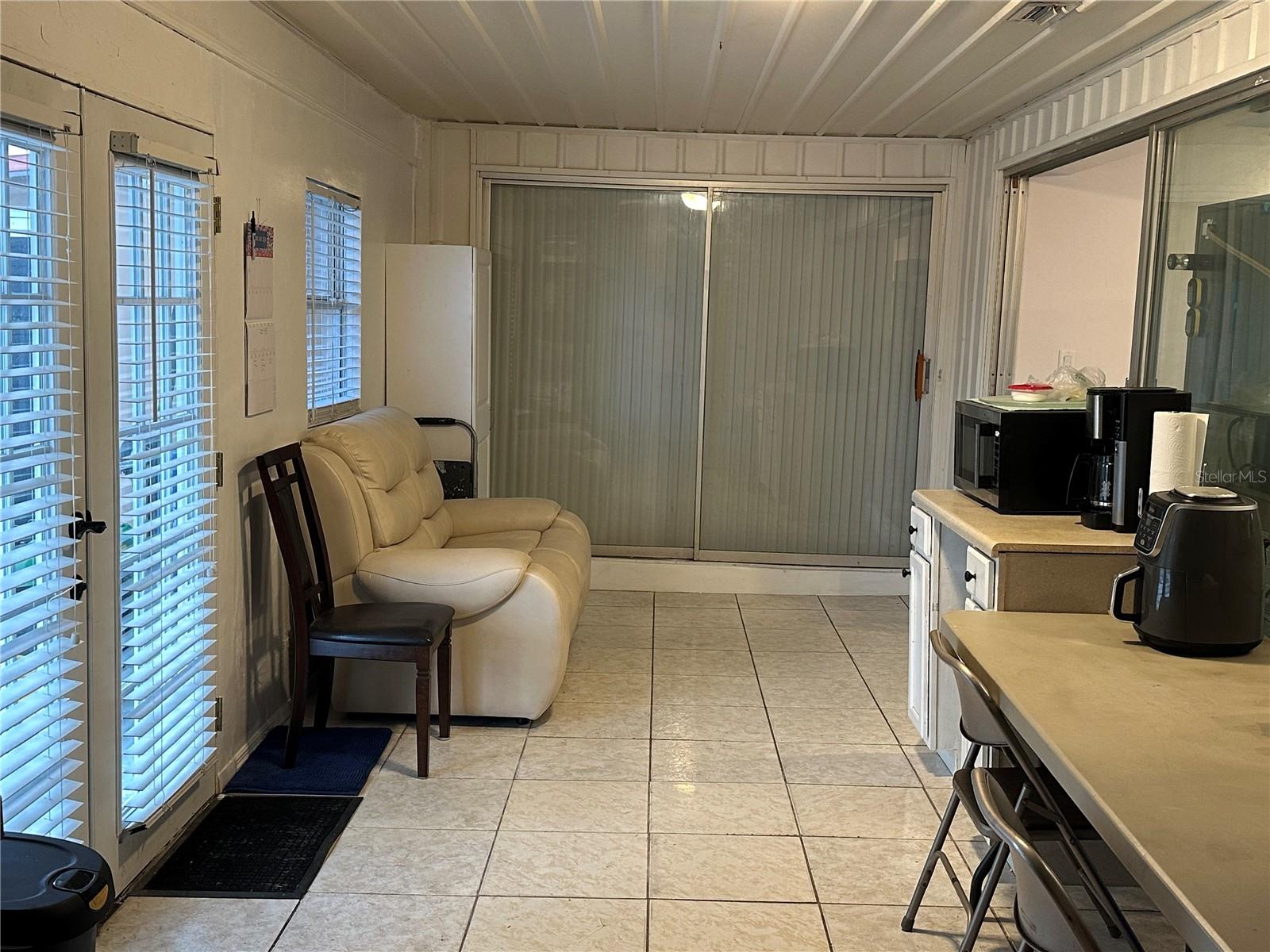 Image 8 of 18 For 4513 Grobe Street