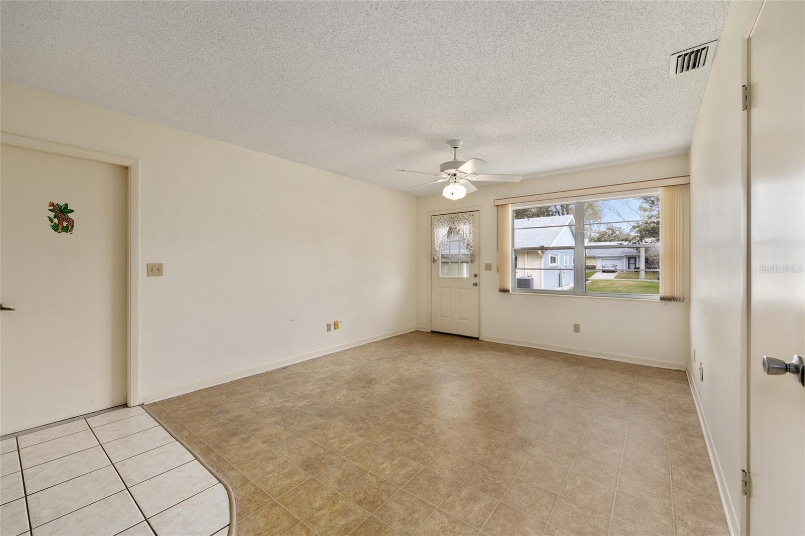 Listing photo id 9 for 8709 96th Street B