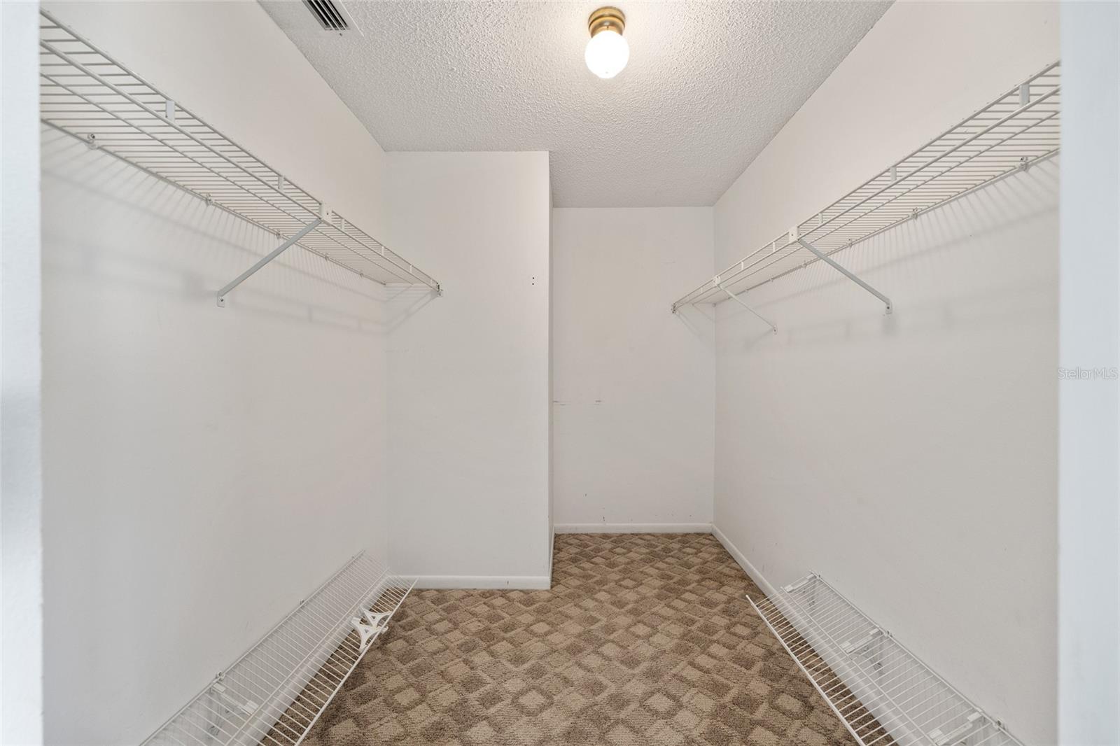 Listing photo id 21 for 8709 96th Street B