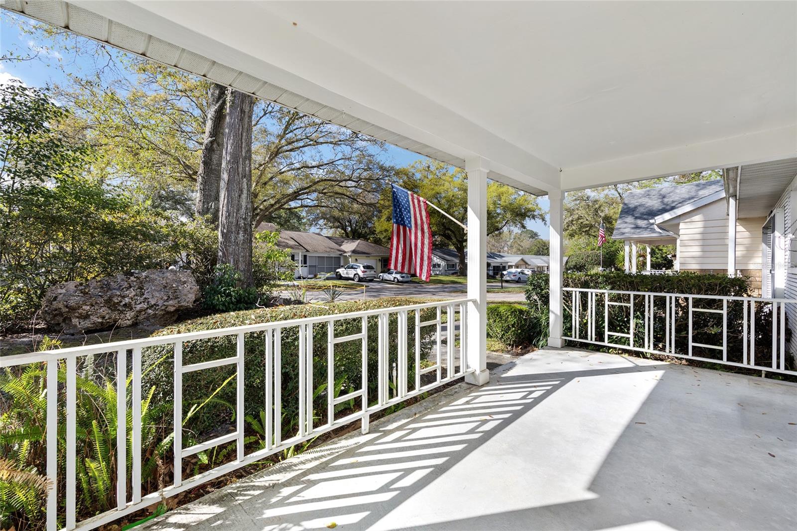 Listing photo id 3 for 8709 96th Street B