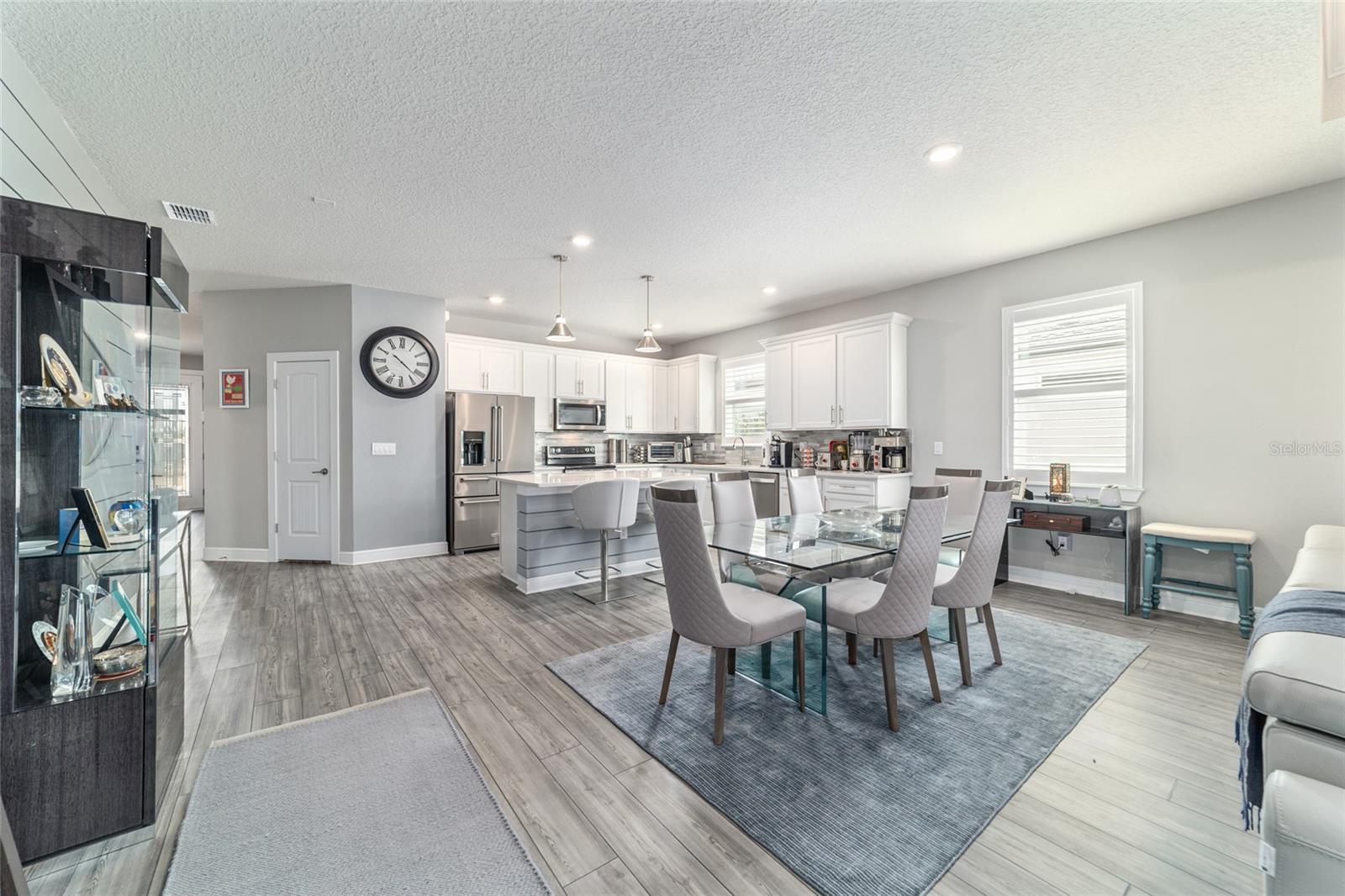 Image 15 of 62 For 9435 52nd Loop