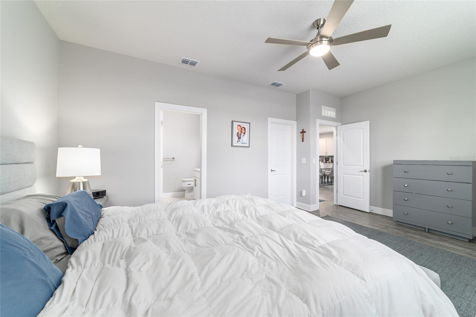 Image 24 of 62 For 9435 52nd Loop