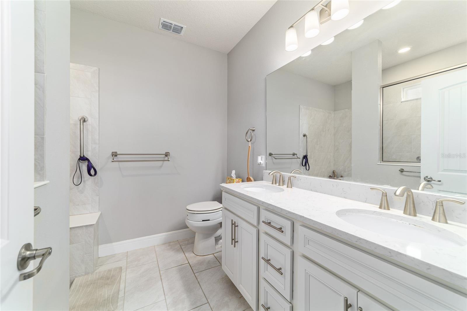 Image 26 of 62 For 9435 52nd Loop