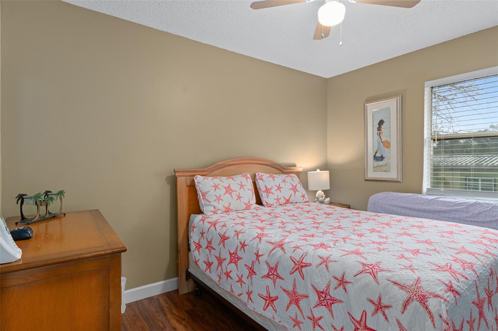 Image 13 of 51 For 5635 Park Hill Way