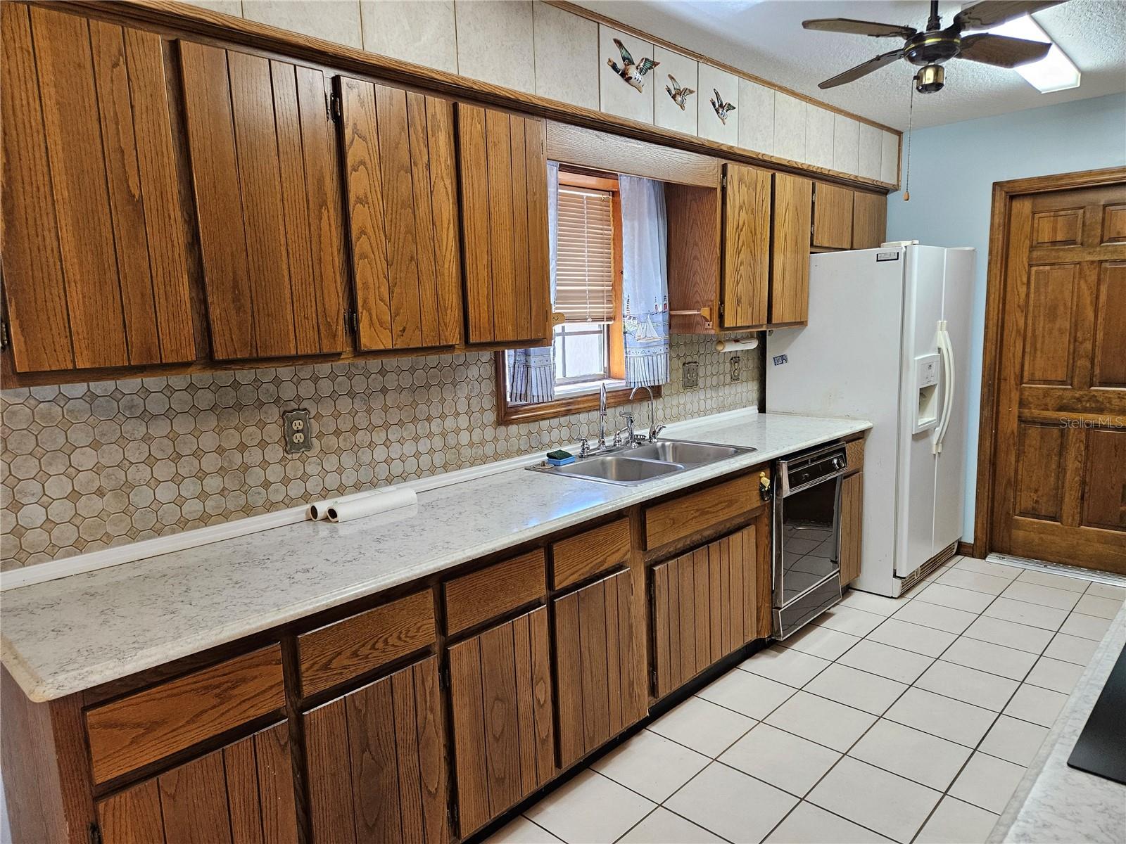 Image 20 of 28 For 1 Almond Pass