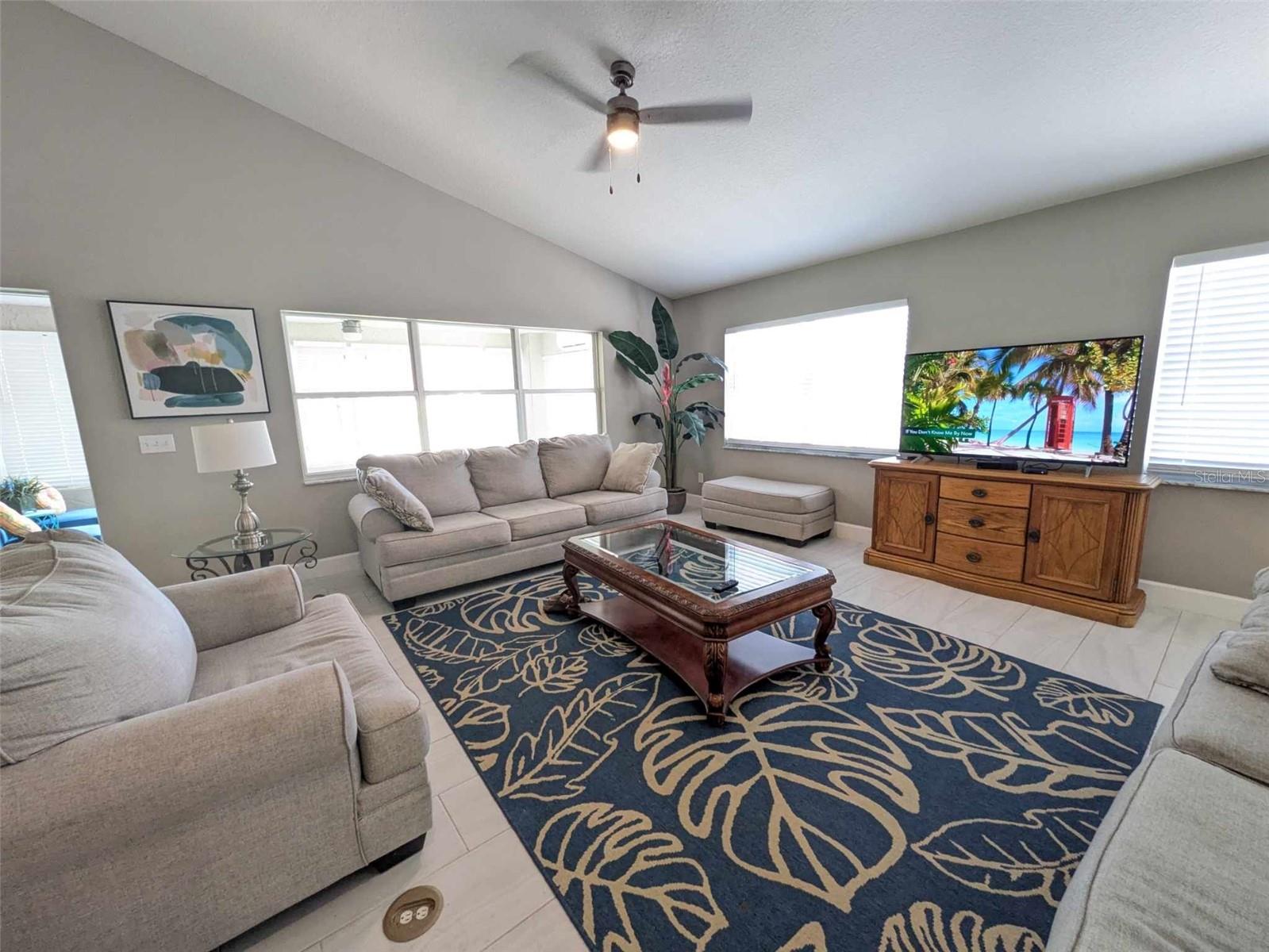 Image 7 of 14 For 9513 92nd Place Road