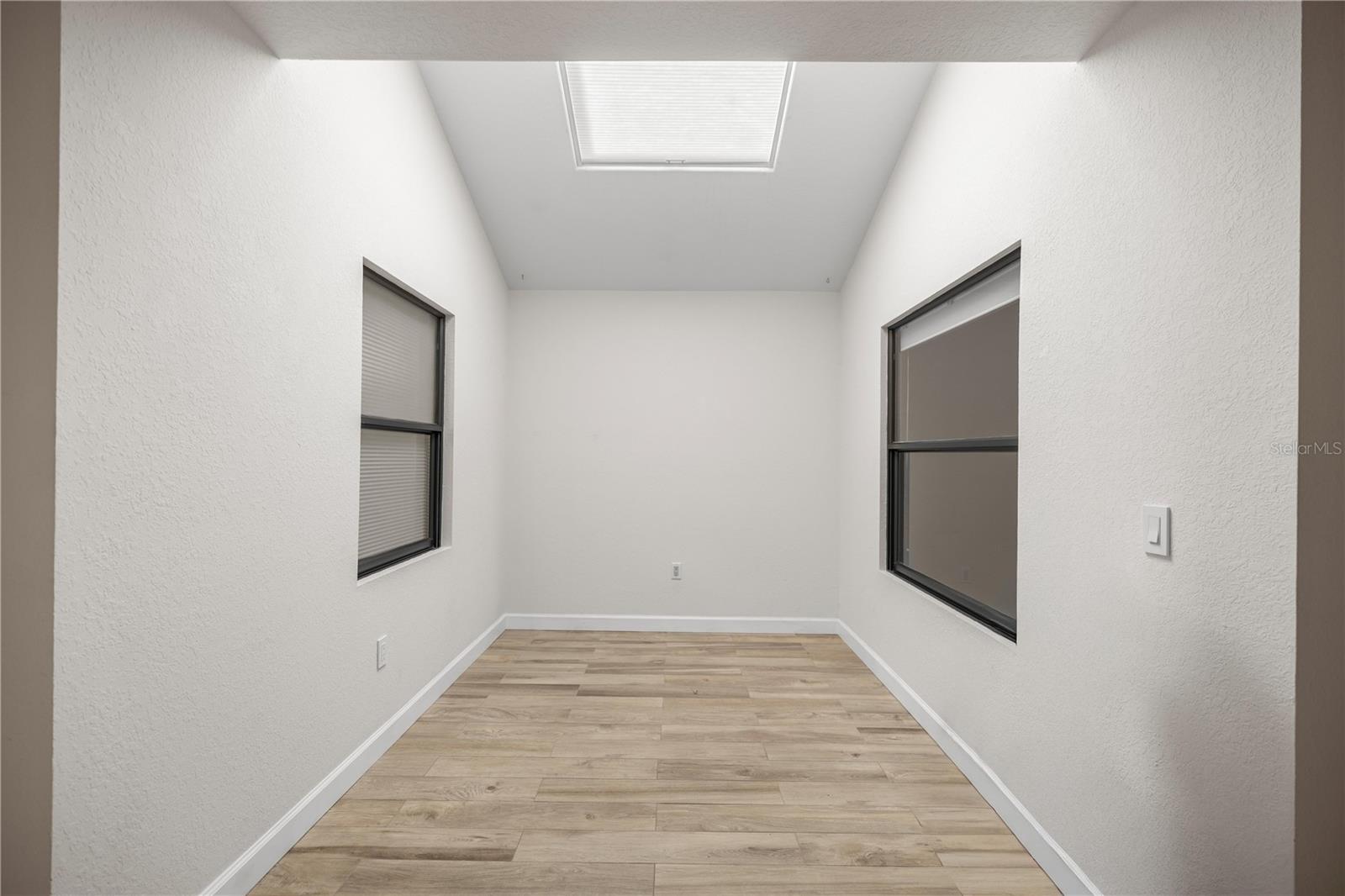 Image 21 of 30 For 4427 5th Street