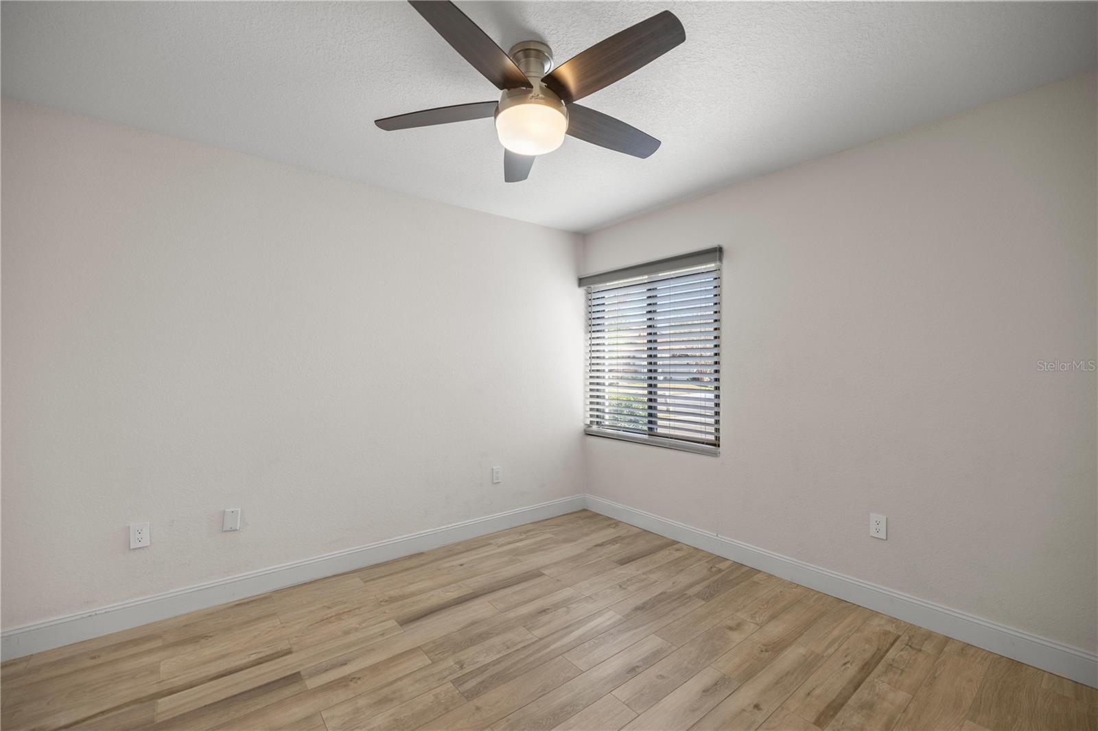 Image 22 of 30 For 4427 5th Street