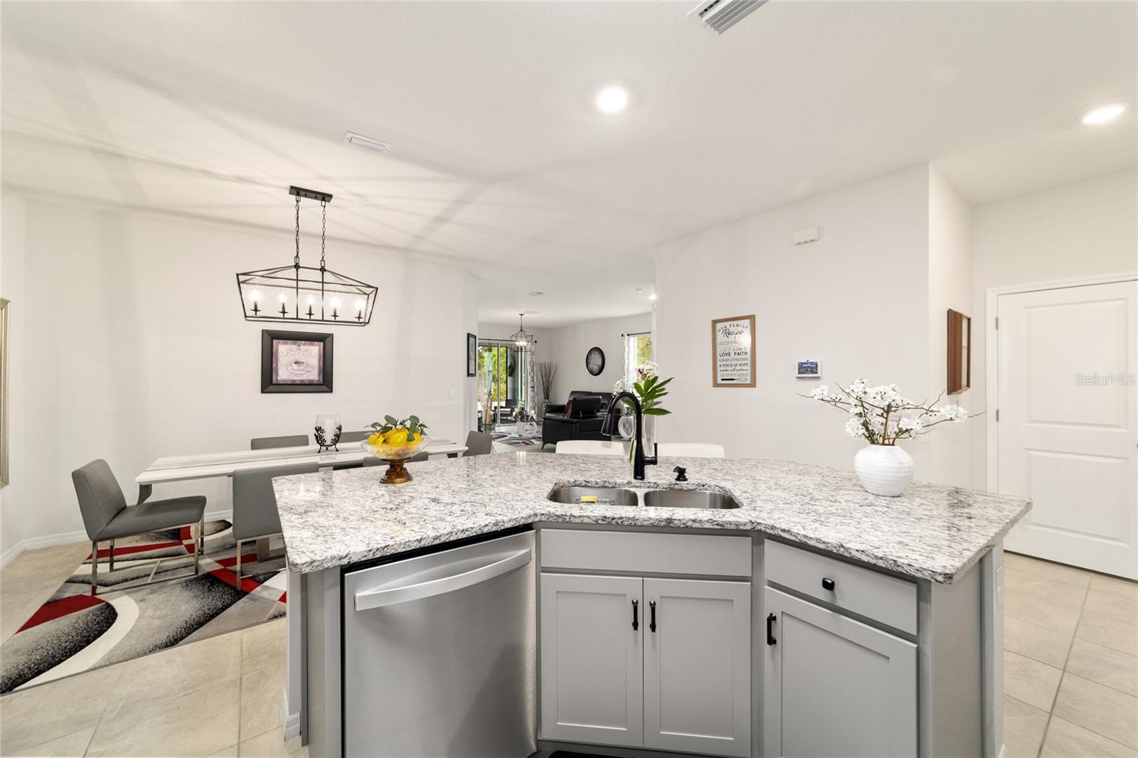 Image 28 of 77 For 5361 48th Place