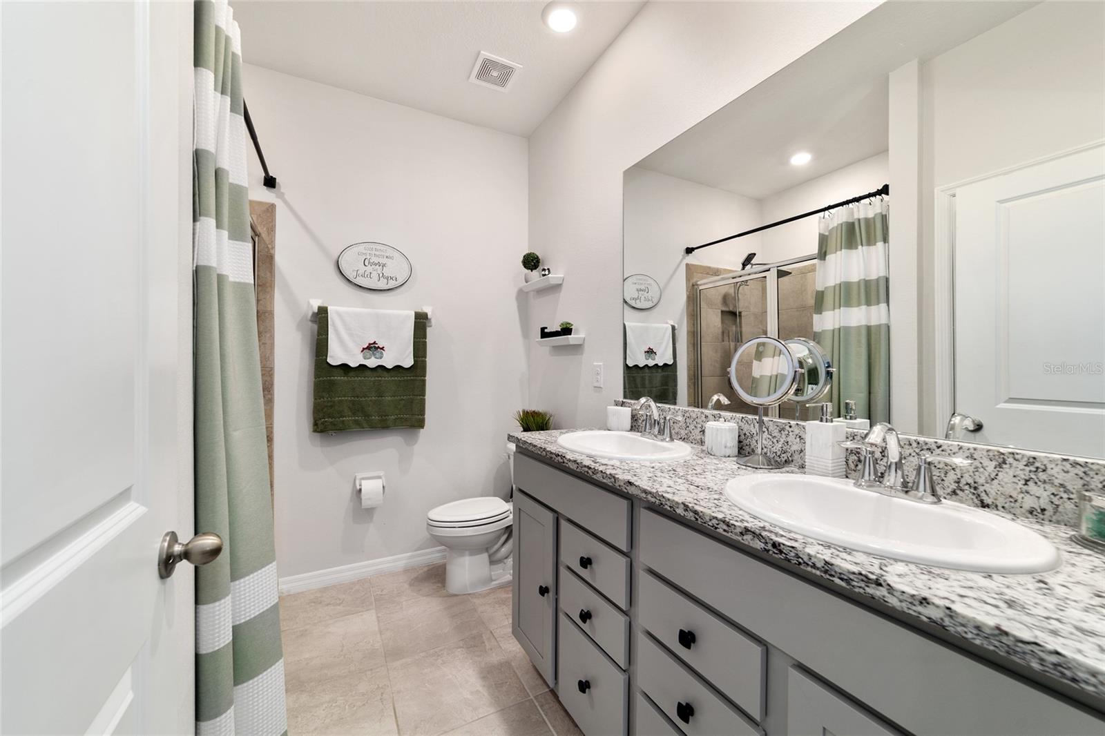 Image 34 of 77 For 5361 48th Place