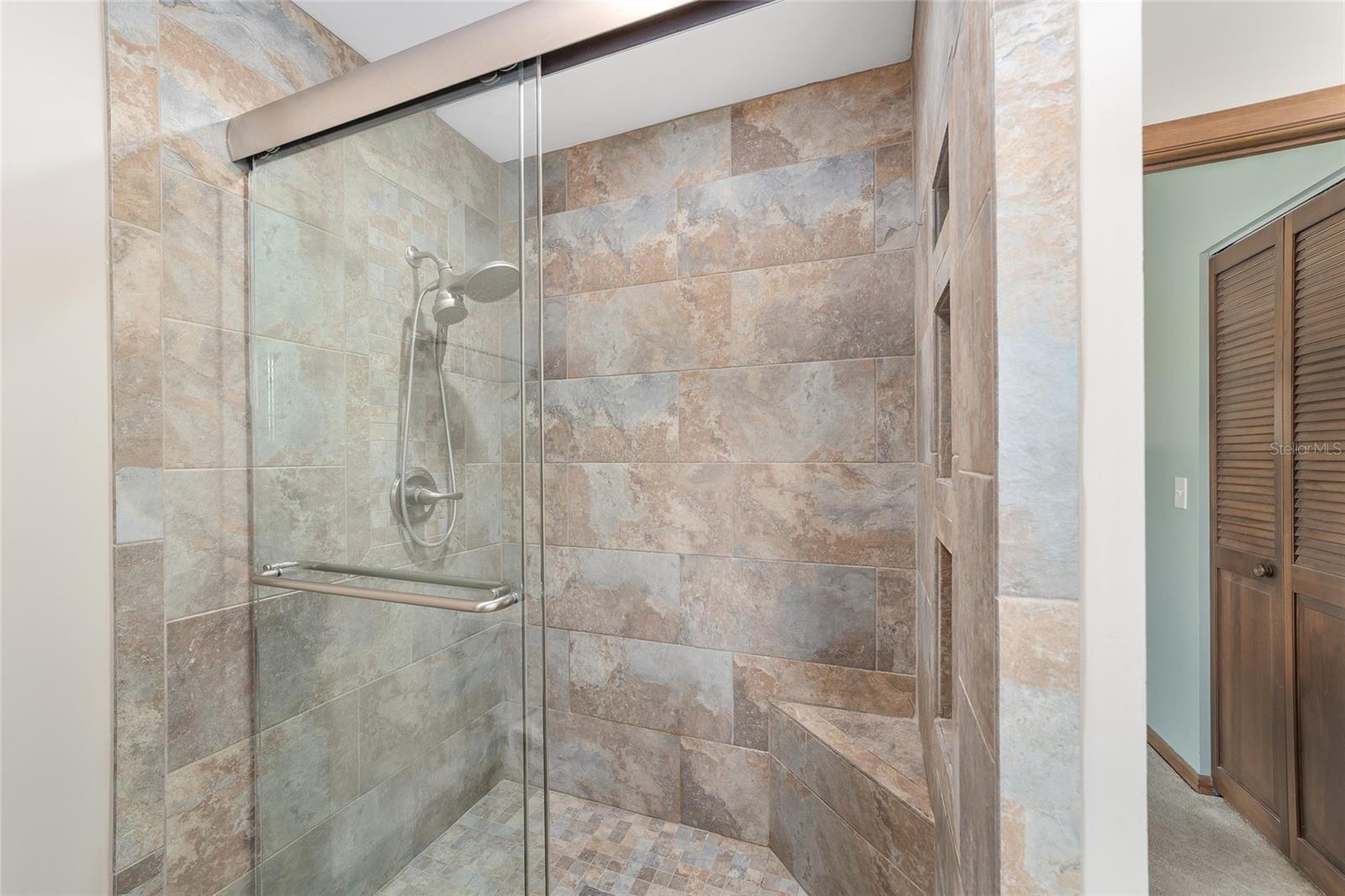 Image 22 of 51 For 5252 76th Court