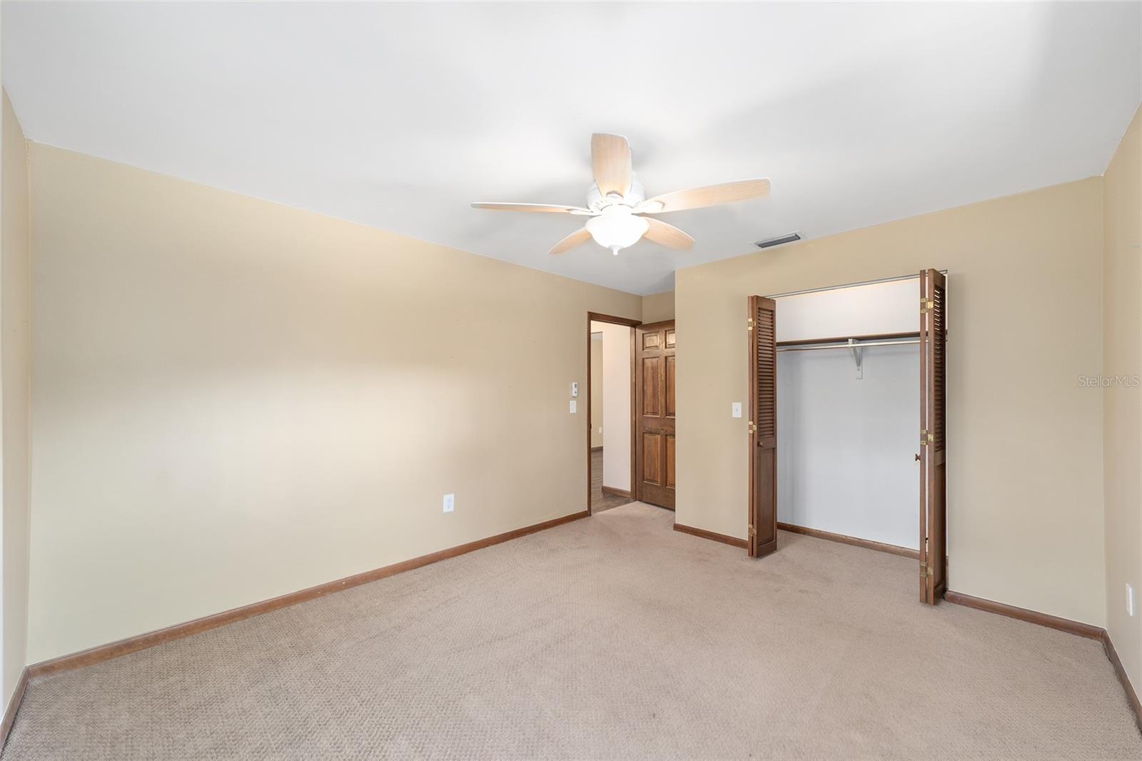 Image 25 of 51 For 5252 76th Court