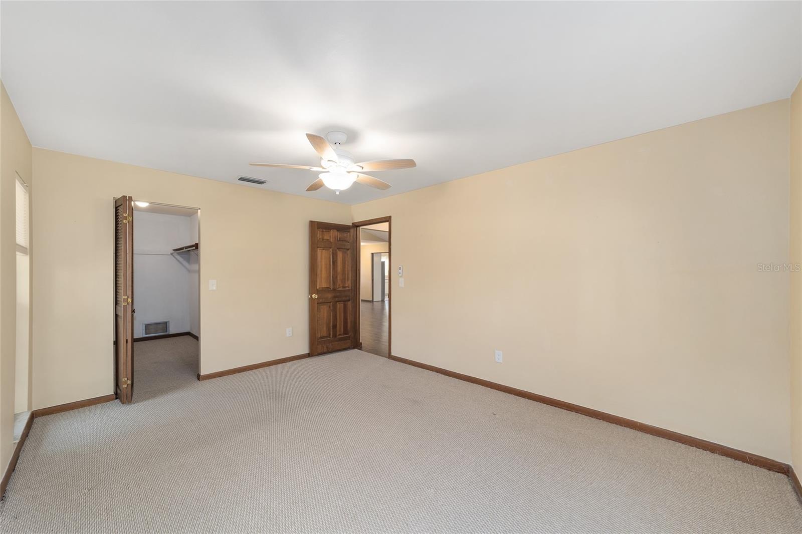 Image 28 of 51 For 5252 76th Court