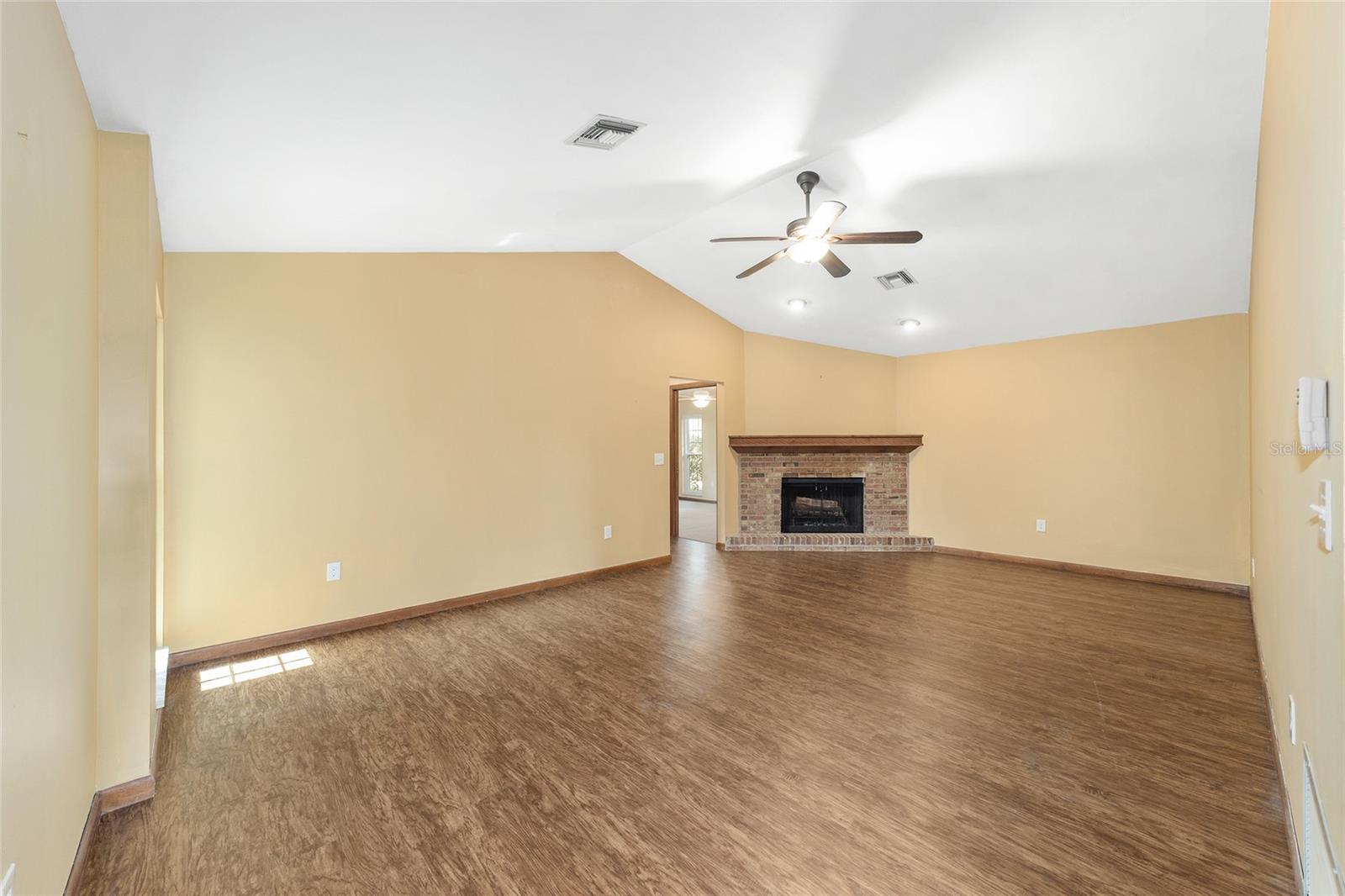 Image 7 of 51 For 5252 76th Court