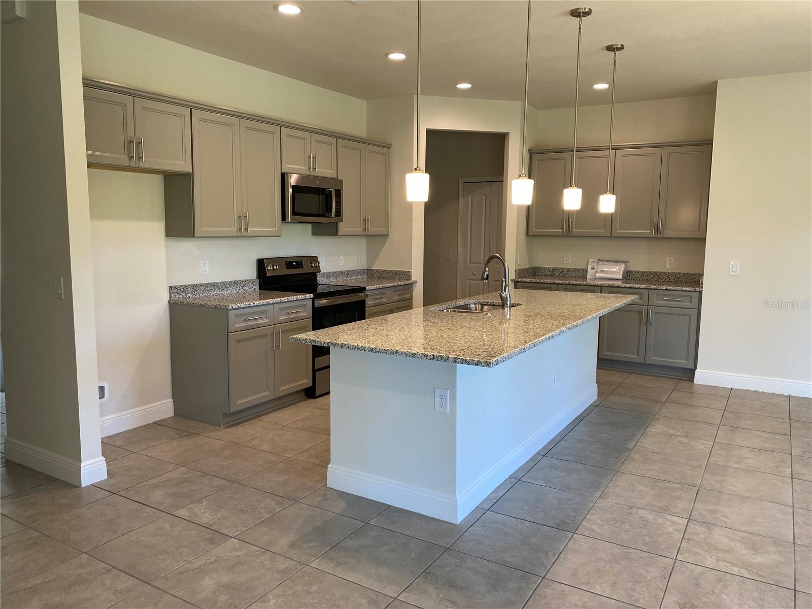 Image 2 of 9 For 6360 Dalewood Circle