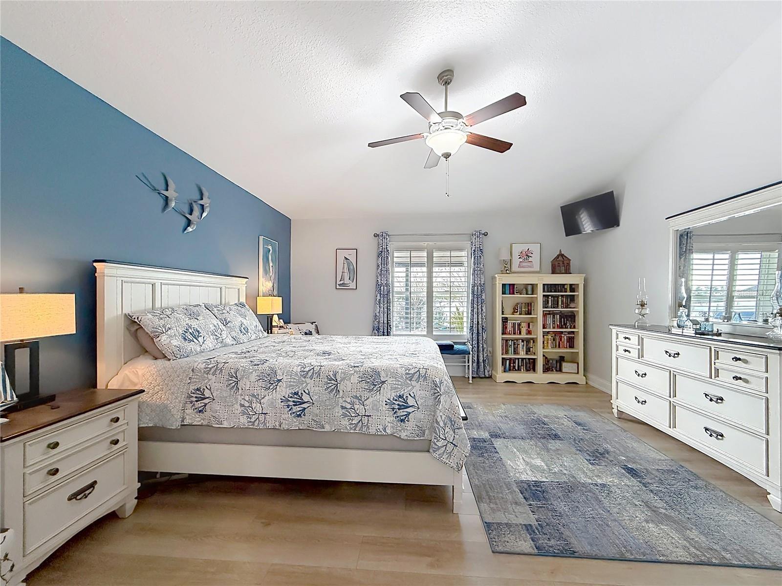 Image 32 of 63 For 9910 55th Avenue Road