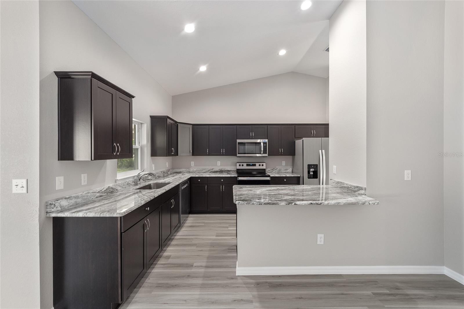 Image 7 of 28 For 8121 202nd Terrace