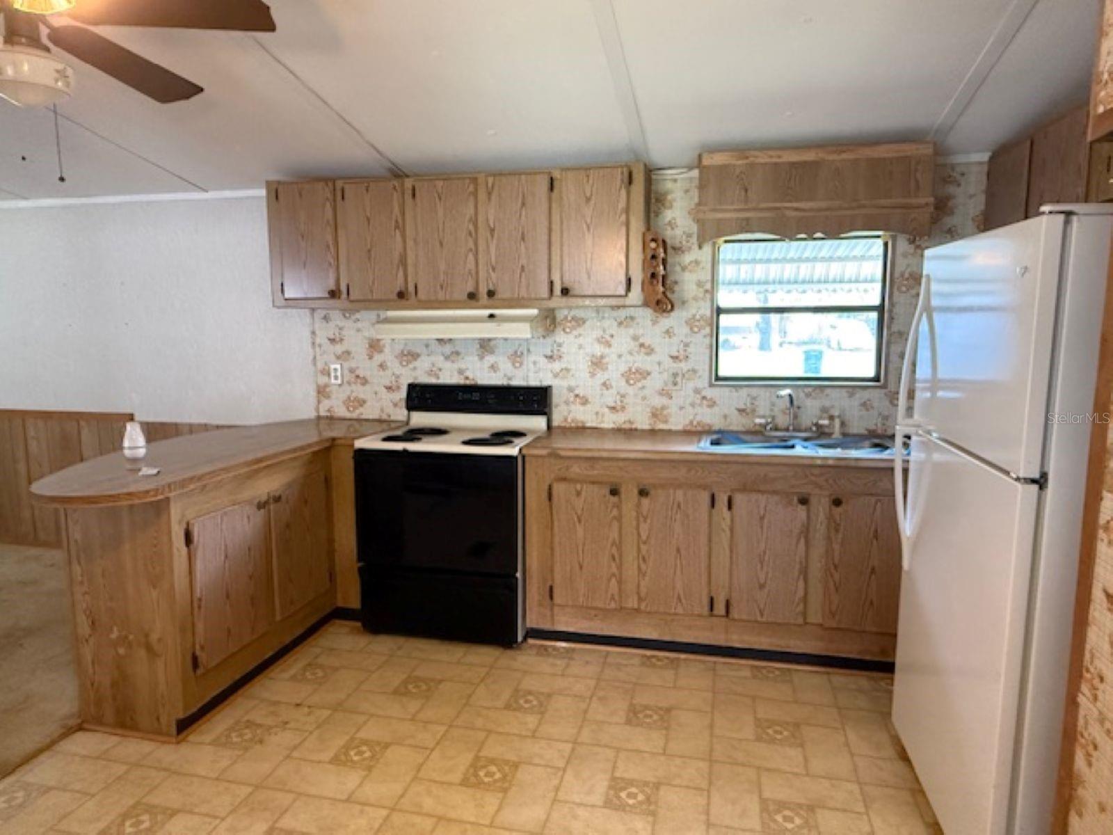 Image 4 of 10 For 1355 Reed Terrace