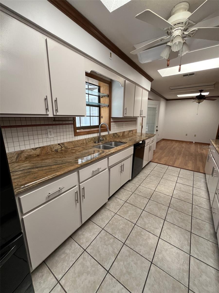 Image 7 of 28 For 1 Cherry Lane