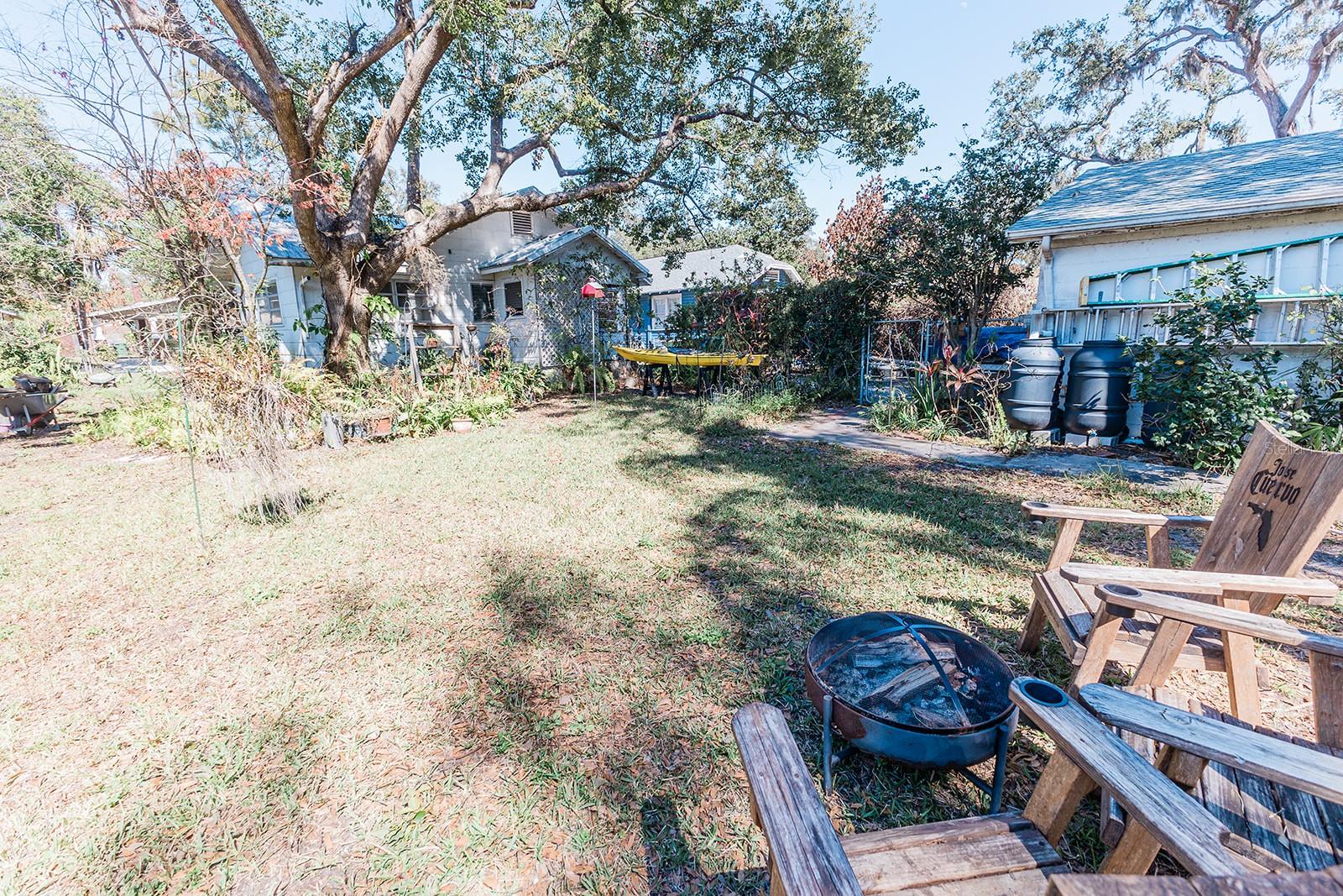 Image 21 of 27 For 1013 East Chelsea Street