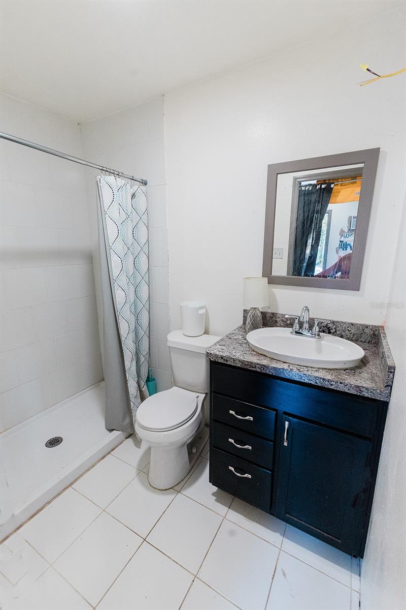 Image 26 of 27 For 1013 East Chelsea Street