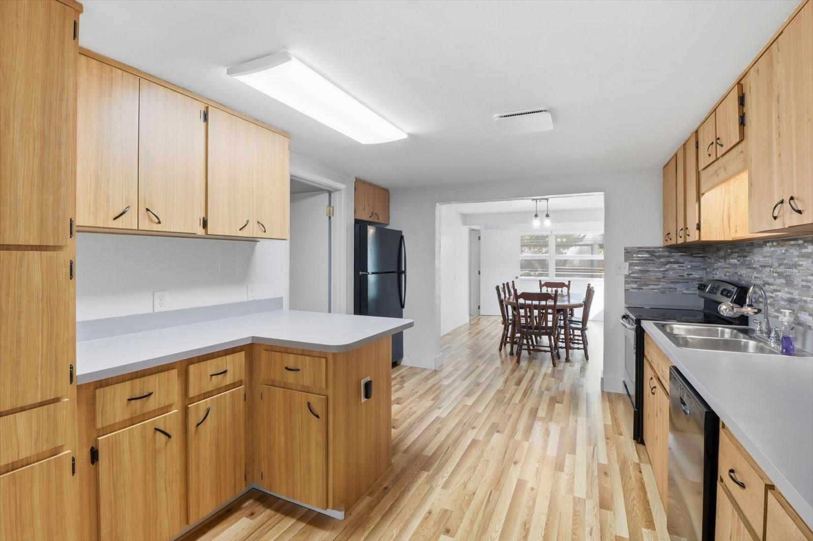 Image 16 of 37 For 5269 James Terrace