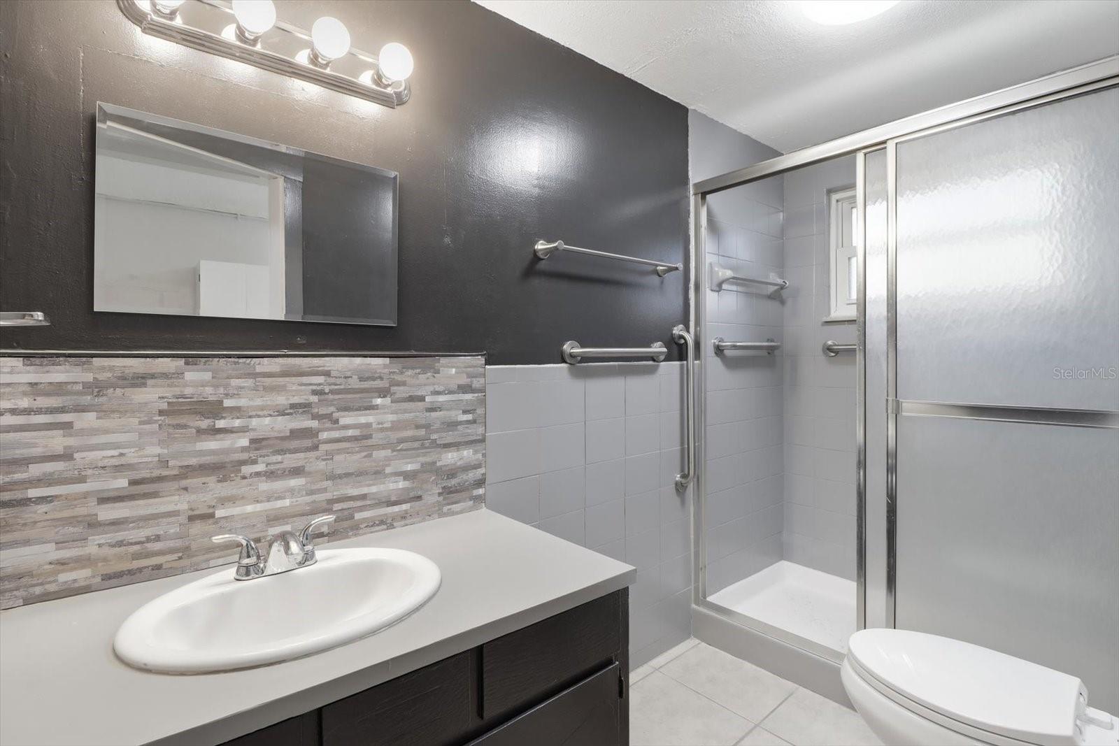 Image 21 of 37 For 5269 James Terrace