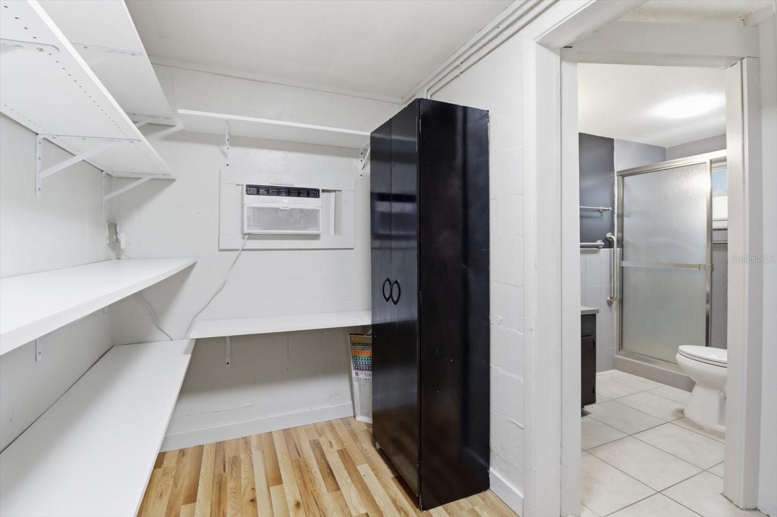 Image 23 of 37 For 5269 James Terrace