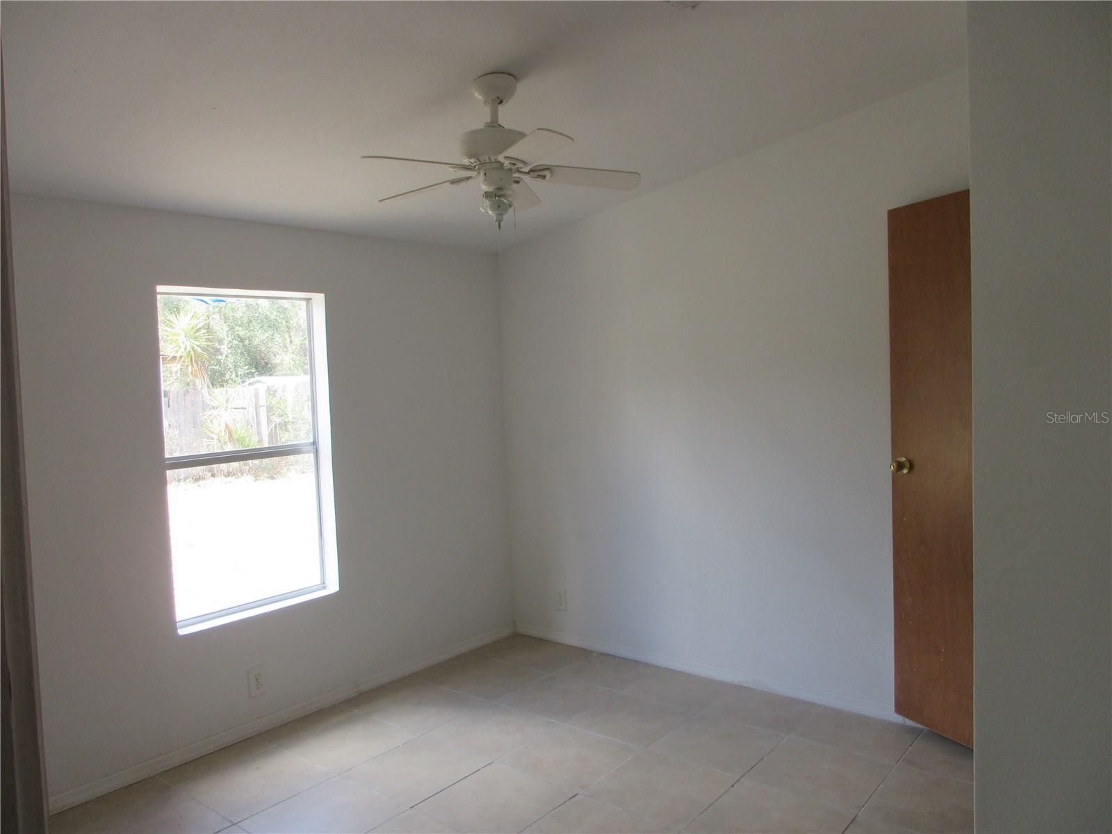 Image 11 of 19 For 18601 24th Lane