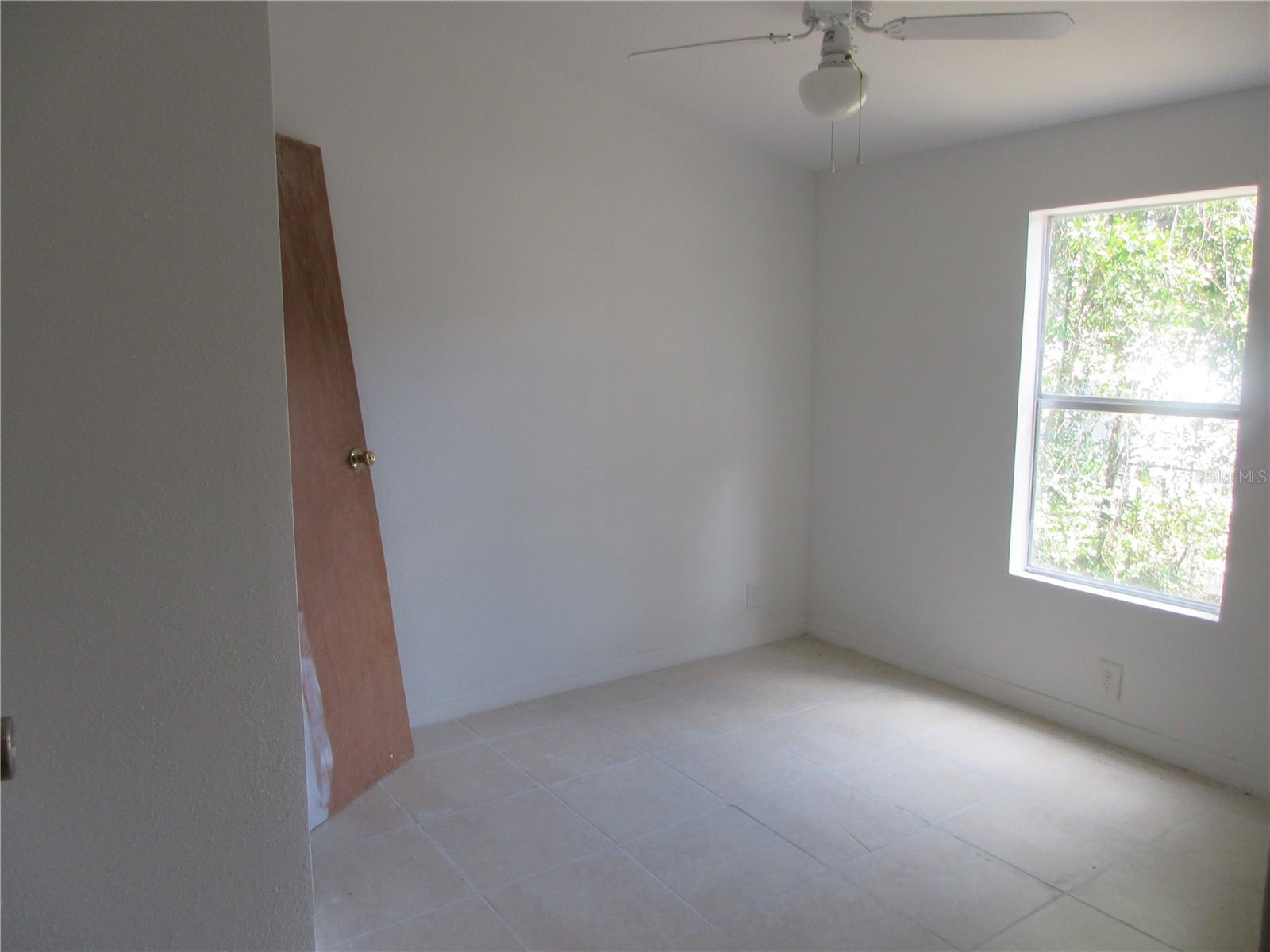 Image 12 of 19 For 18601 24th Lane