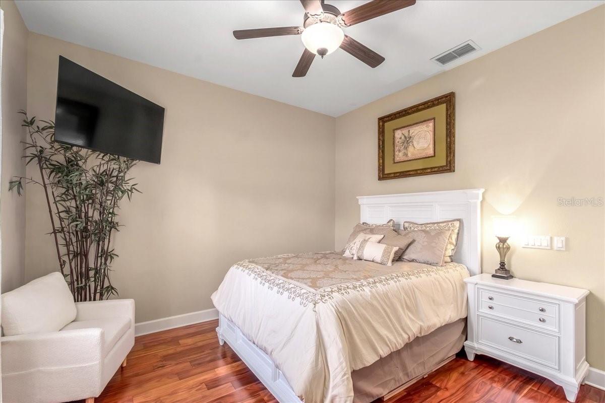 Image 26 of 48 For 6405 10th Street