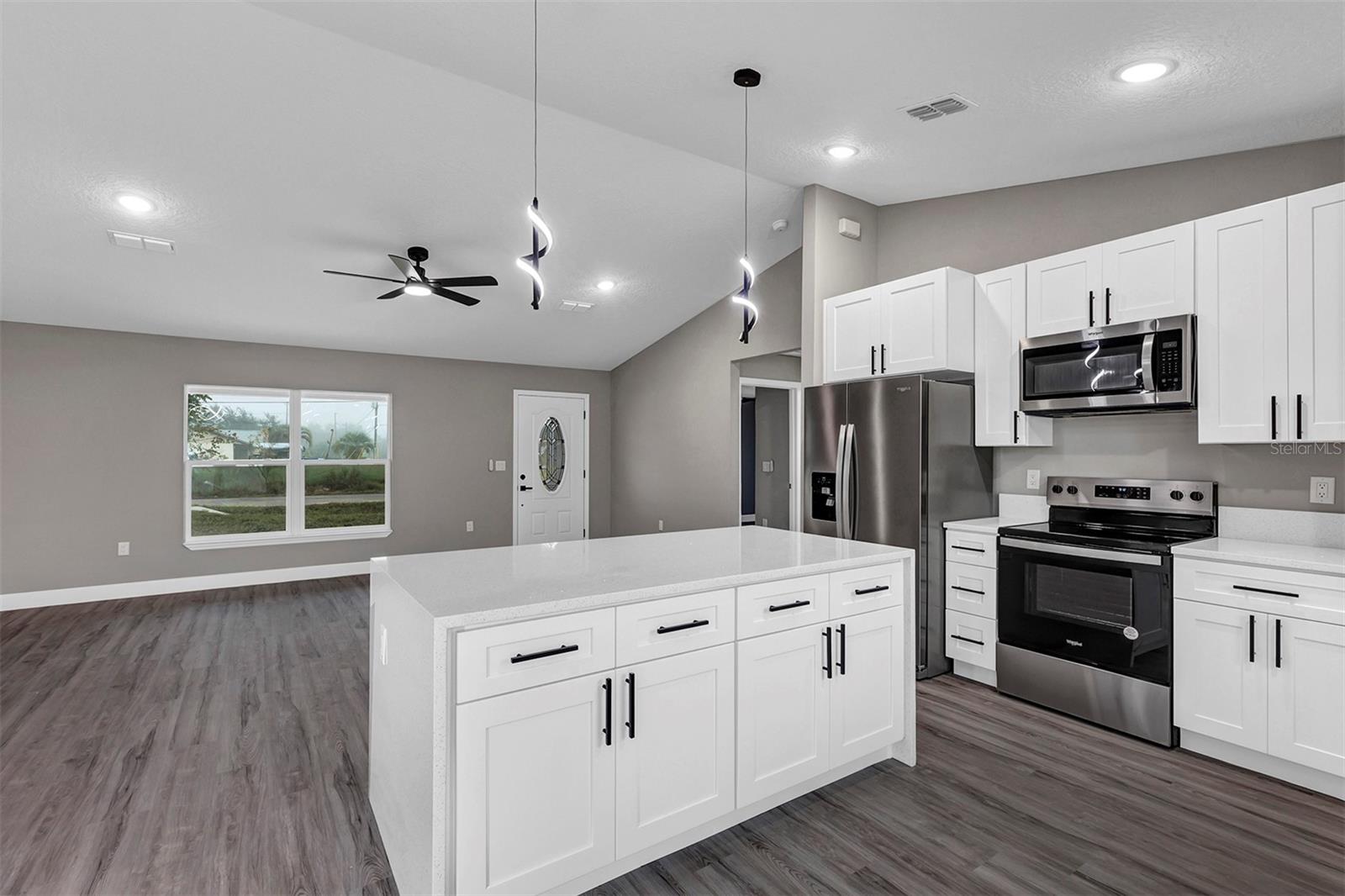 Image 10 of 38 For 14951 33rd Lane