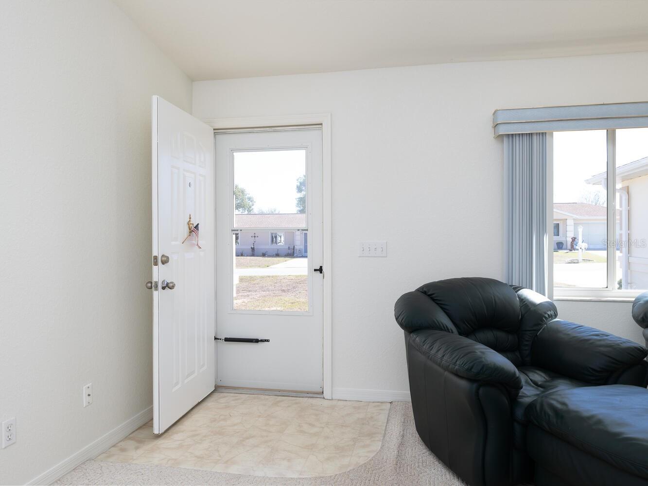 Image 4 of 49 For 6086 98th Loop