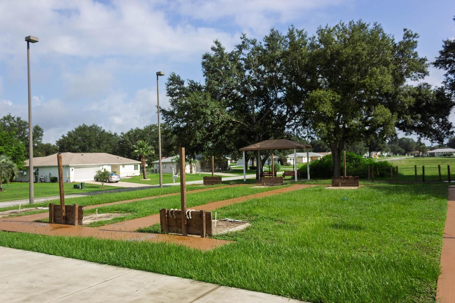 Image 46 of 49 For 6086 98th Loop