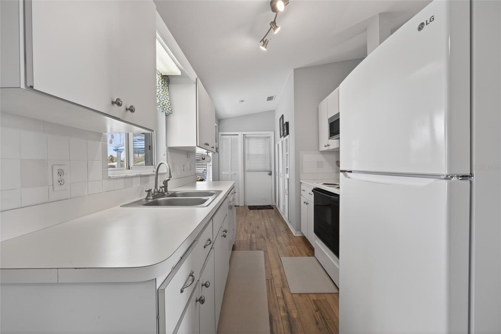 Image 12 of 30 For 6196 101st Place