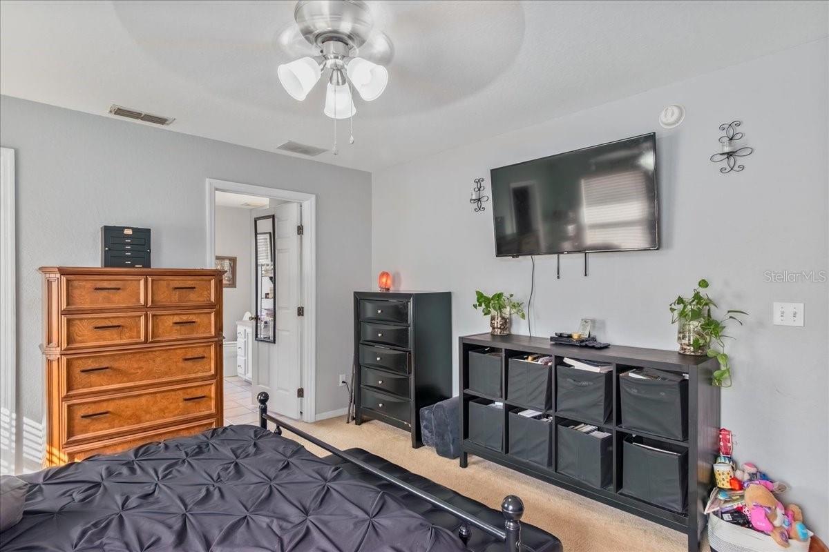 Image 18 of 33 For 14 Redwood Track Radial