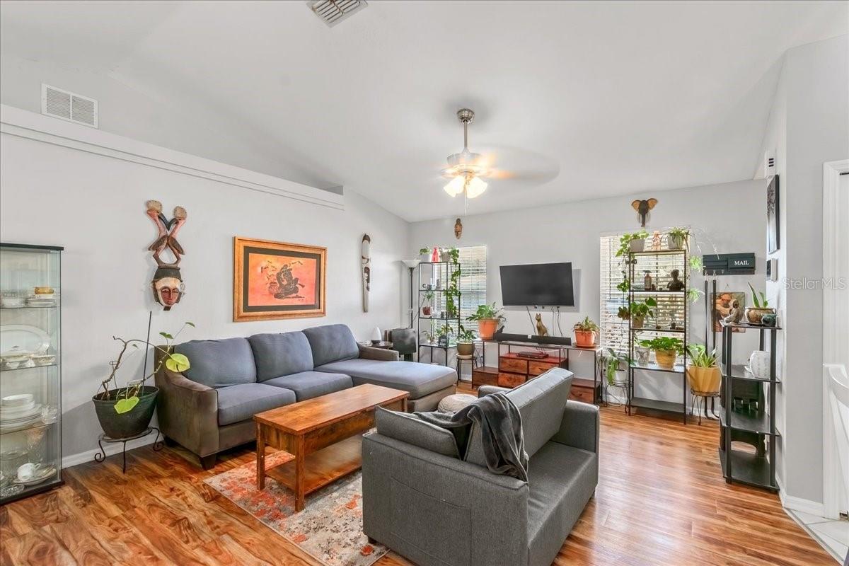 Image 8 of 33 For 14 Redwood Track Radial