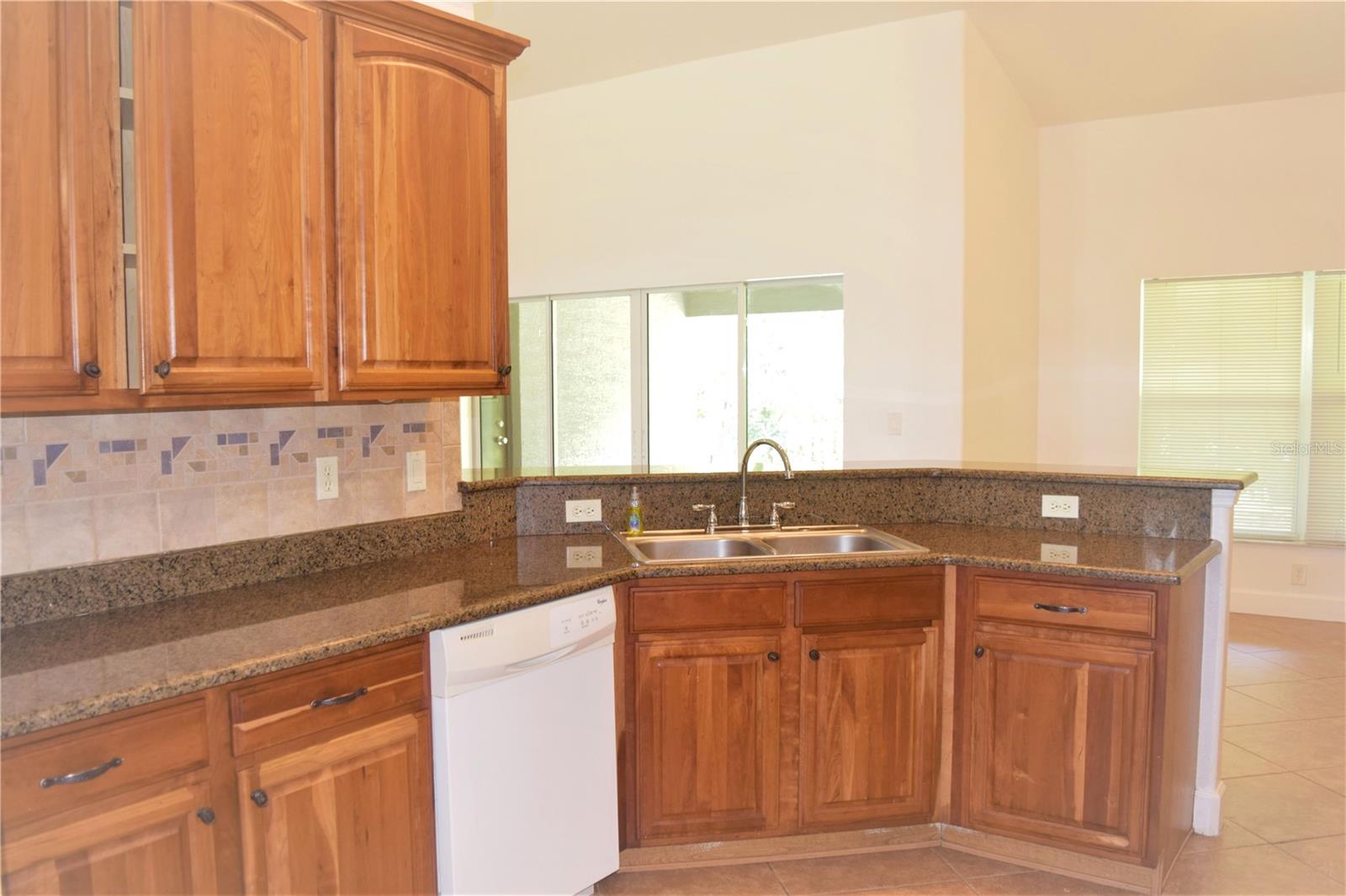 Image 4 of 18 For 4444 115th Street