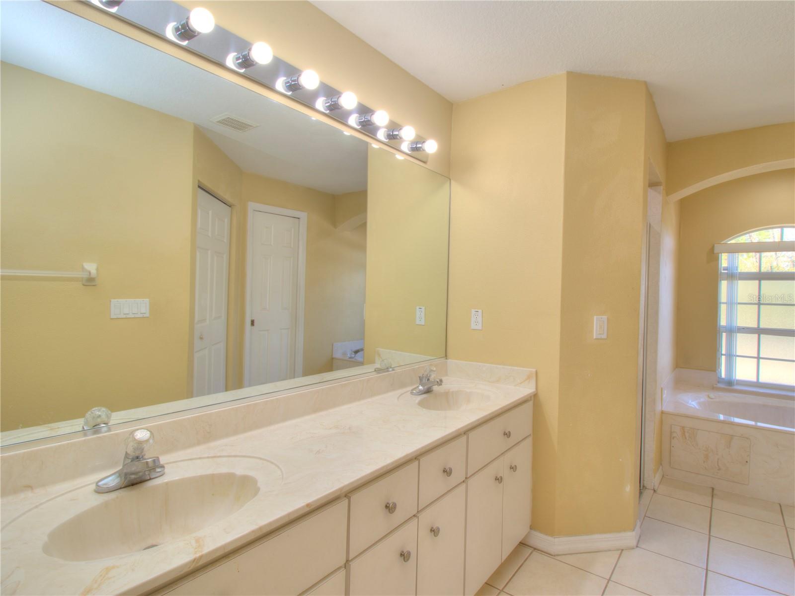 Image 14 of 24 For 4240 111th Place