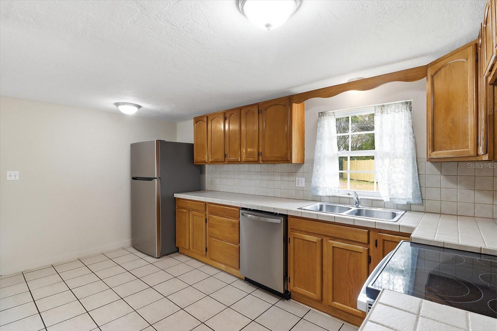 Image 11 of 32 For 7461 Village Drive