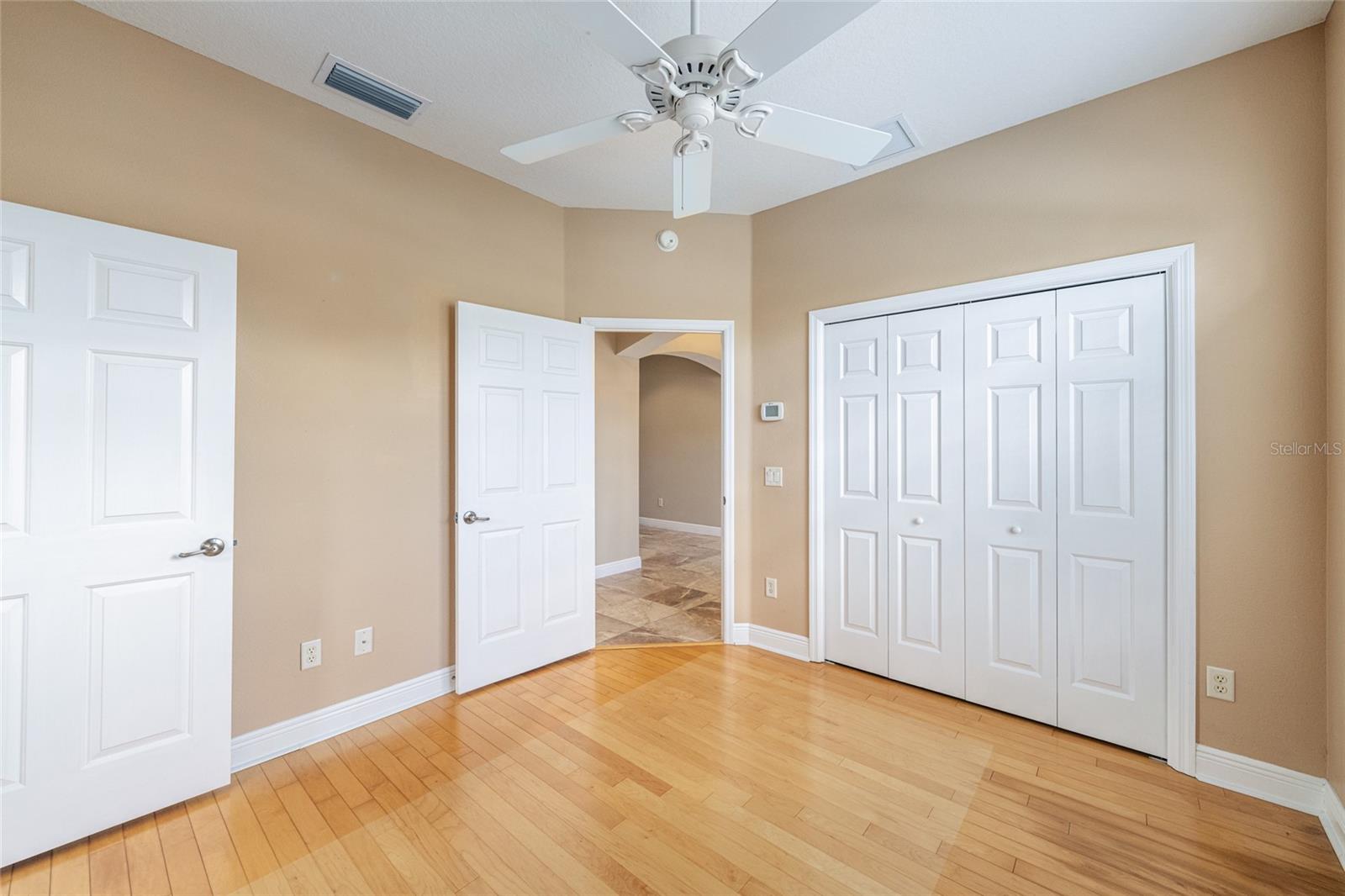 Image 34 of 60 For 646 Stratford Lane