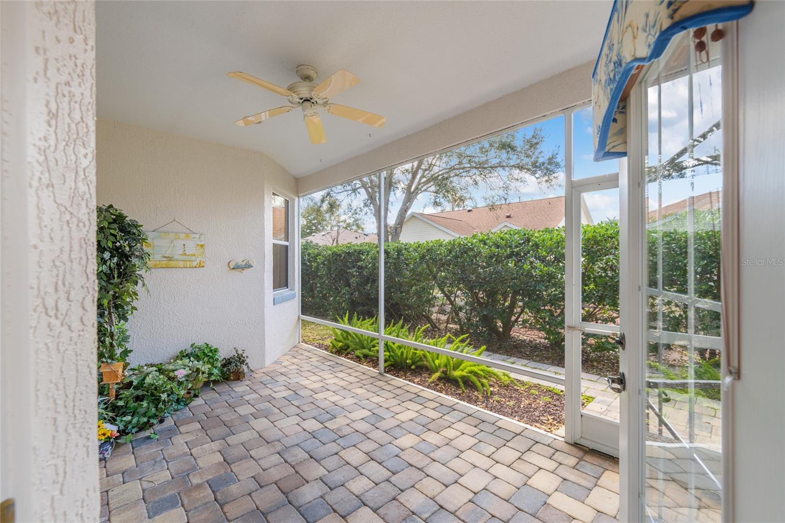 Image 38 of 60 For 646 Stratford Lane