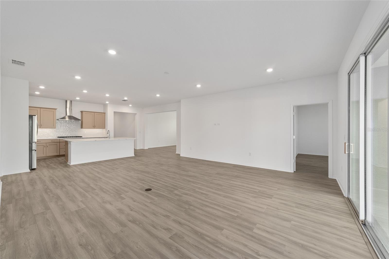 Image 14 of 47 For 7299 57th Lane