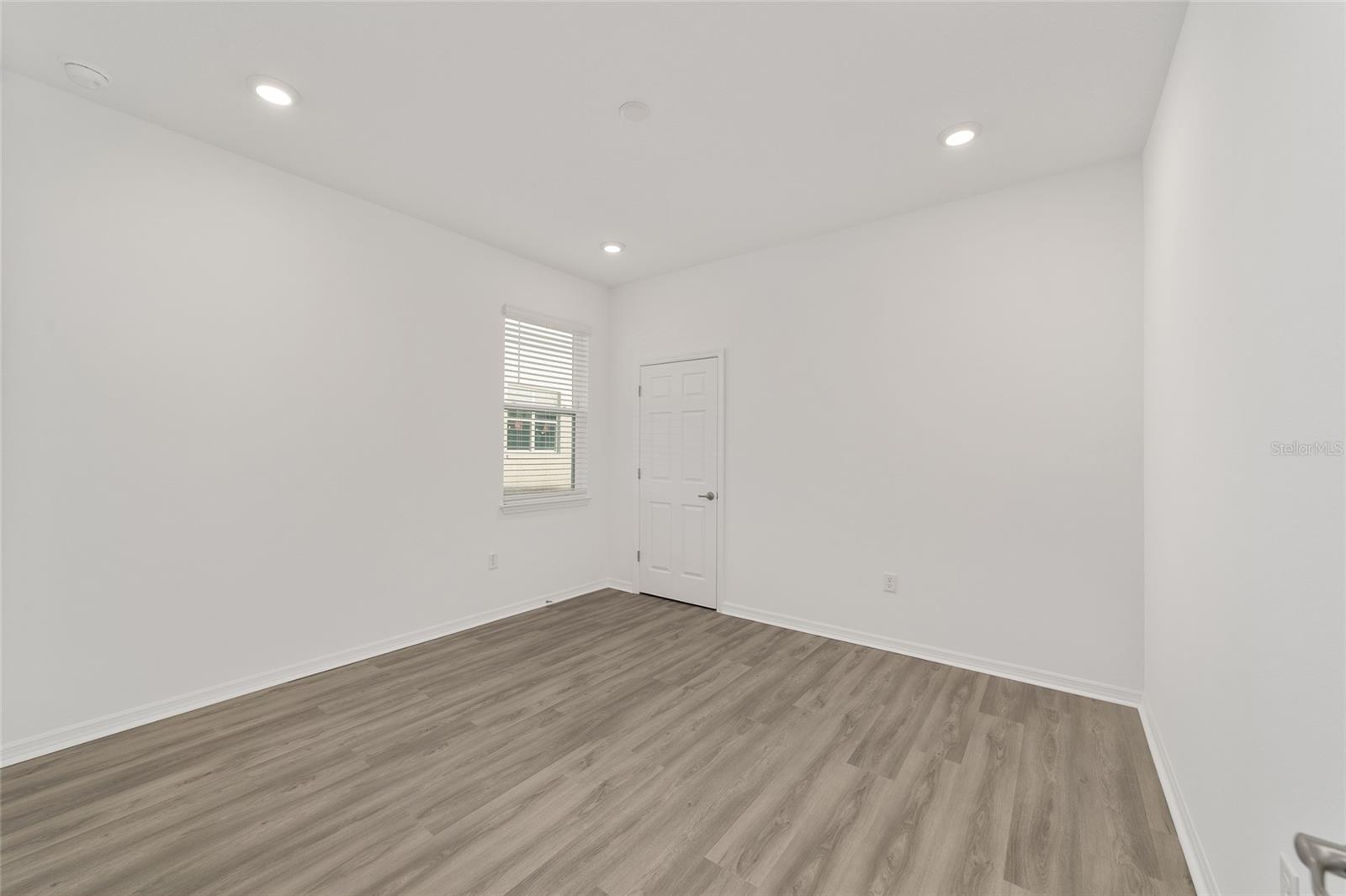 Image 29 of 47 For 7299 57th Lane