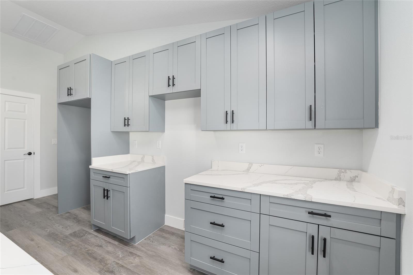 Image 18 of 41 For 119 Redwood Drive