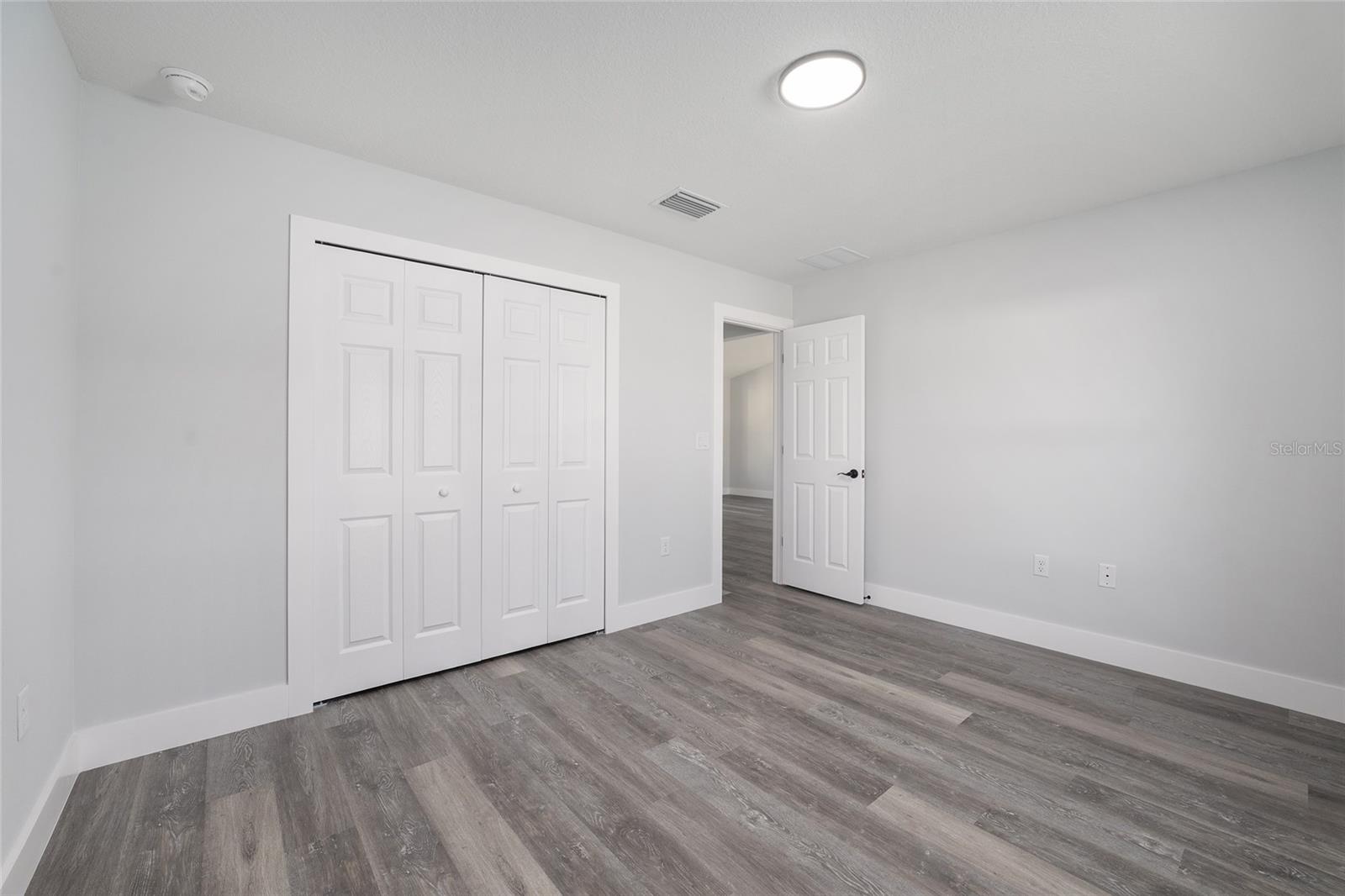 Image 22 of 41 For 119 Redwood Drive