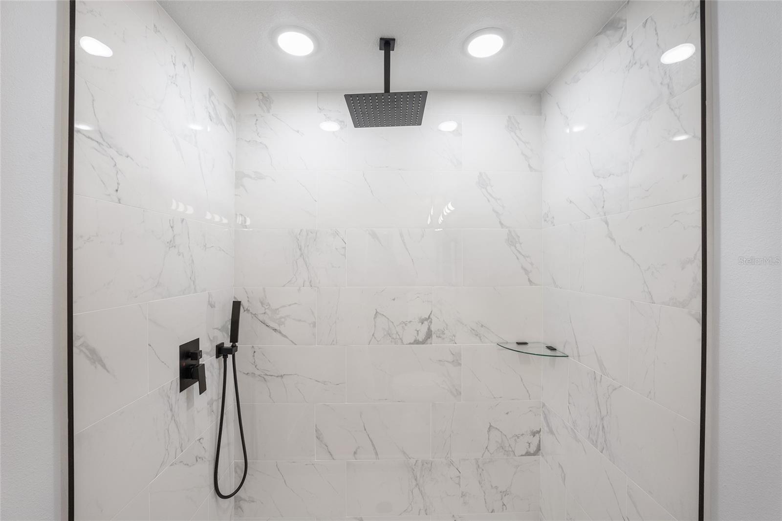 Image 32 of 41 For 119 Redwood Drive