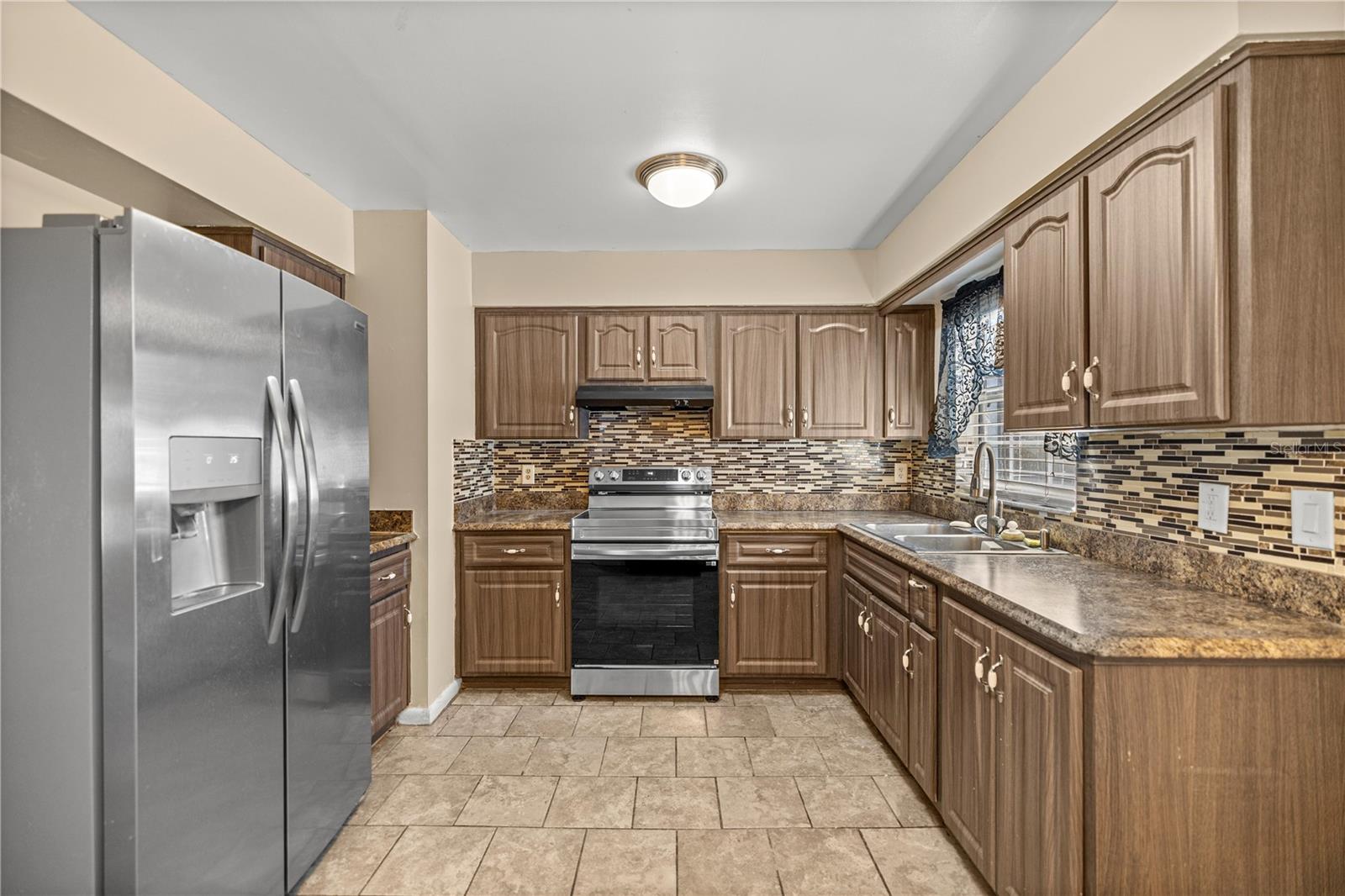 Image 10 of 30 For 2400 37th Street