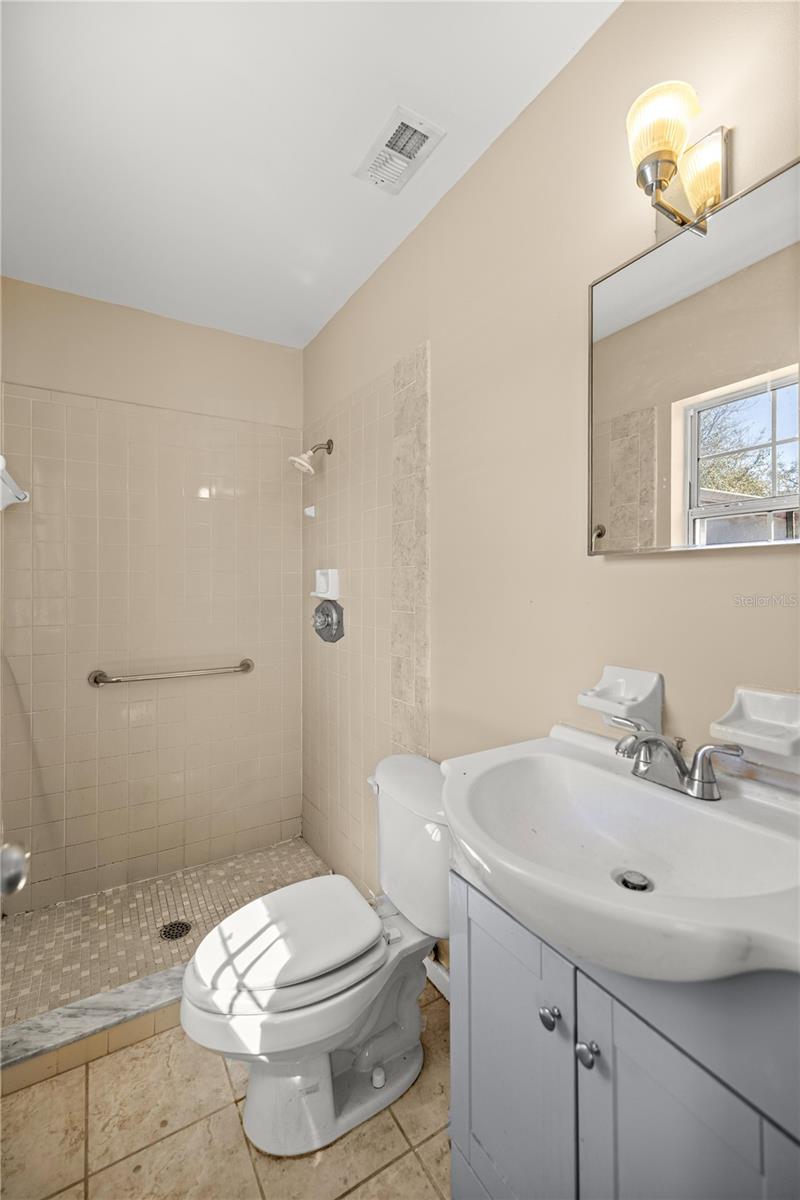 Image 26 of 30 For 2400 37th Street